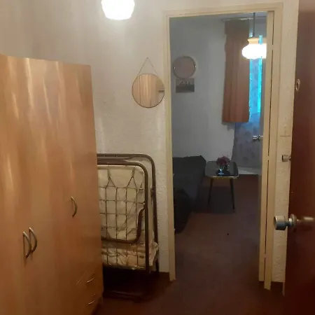 Jolie Proche Montagne Apartment *